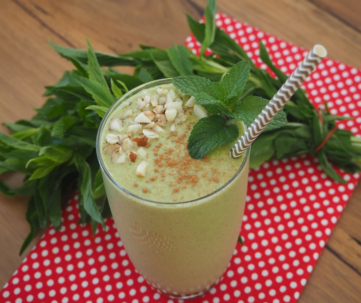 Spearmint Smoothie | Paleo | Gluten-free | The JOYful Table