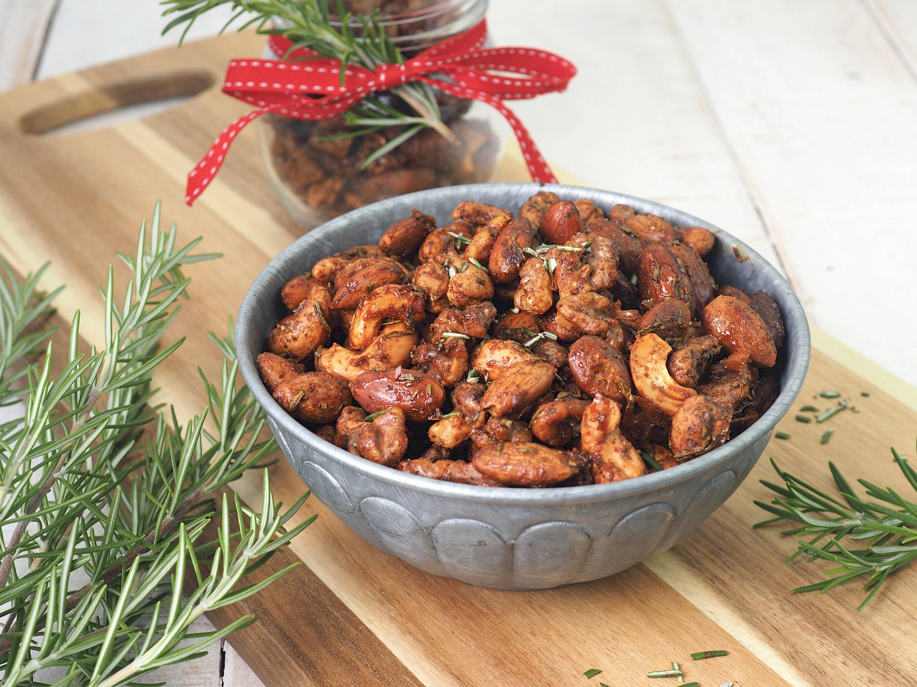 Rosemary Roasted Mixed Nuts | Paleo | Gluten-free | The JOYful Table